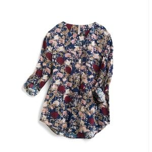 Brina & Em Lemmy V-neck Top